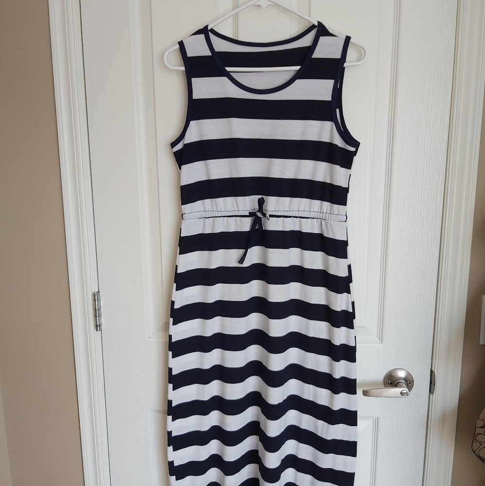 2/$15 Navy blue and white striped midi dress